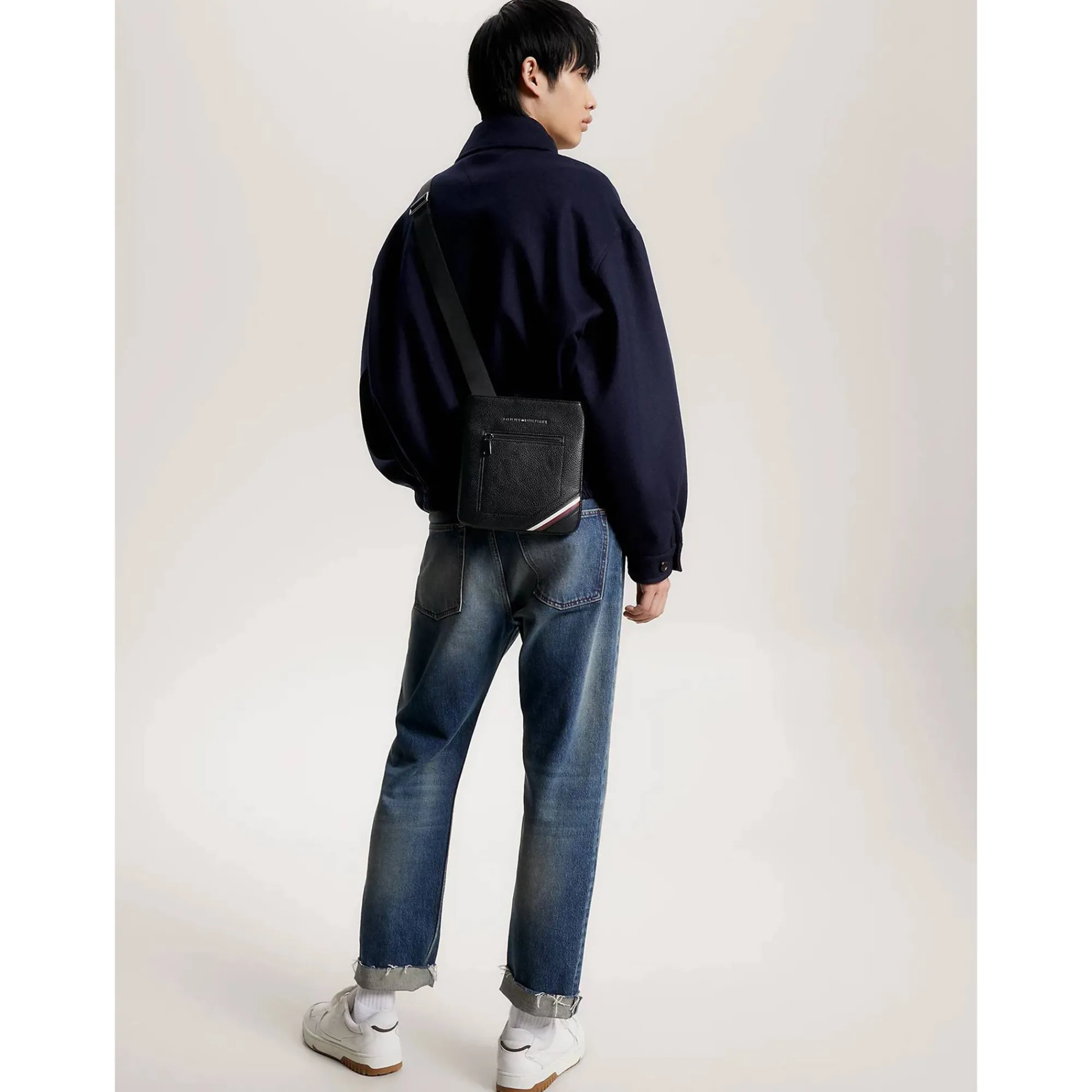 Tommy Hilfiger Petites Sacoches Homme | Sacoches Homme*Petit sac bandouliere Central a logo Noir